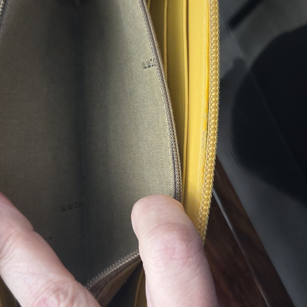 FENDI AUTH Mustard Leather Zip Wallet - Picture 5 of 9